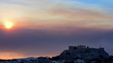 Καιρός: Ζέστη μέχρι και αύριο - «Βουτιά» της θερμοκρασίας από Τετάρτη