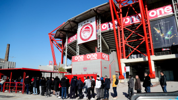 Ολυμπιακός-Άρσεναλ: Στην κυκλοφορία τα εισιτήρια - Ουρές στο  «Γ. Καραϊσκάκης» 