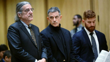 Η οικογένεια του Φώτη Ντούλος ξεσπά: Τον κυνηγήσατε χωρίς έλεος και χωρίς στοιχεία