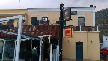 Λέρος: Κάηκαν δύο καταστήματα εστίασης στο λιμάνι της Αγίας Μαρίνας