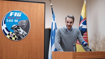 Σούδα: Επίσκεψη Μητσοτάκη στην 115 Πτέρυγα Μάχης 