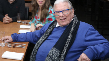 Διασωληνωμένος στη ΜΕΘ ο Κώστας Βουτσάς