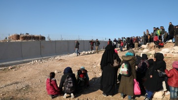 Σχεδόν 700.000 Σύροι έχουν εκτοπιστεί από τις αρχές Δεκεμβρίου 