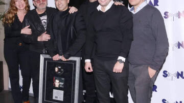 «Πλατινένιος» ο Βασίλης Δήμας - Λαμπερή απονομή με διάσημες παρουσίες (φωτό)