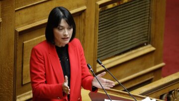 Εξηγήσεις για τη σύγκλιση με ΣΥΡΙΖΑ ζητά από την ηγεσία της Τρικούπη η Νάντια Γιαννακοπούλου 