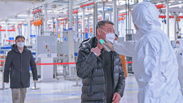 Κορωνοϊός: Οι νεκροί πλησιάζουν τους 1.900 αλλά ο ΠΟΥ δεν θέλει... δυσανάλογα μέτρα