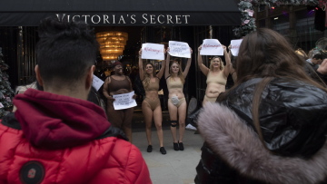 Στο στόχαστρο και πάλι η «Victoria's Secret» για την οικολογική της πολιτική