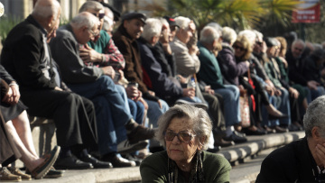 Ασφαλιστικό: Πόση σύνταξη «βγάζουν» οι νέες εισφορές - Υπολογίστε τη δική σας