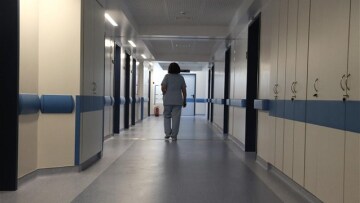 Κορωνοϊός - ΠΟΕΔΗΝ: Επιτακτική η ανάγκη αύξησης κλινών ΜΕΘ και αναπνευστήρων