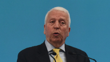 Μεταναστευτικό: Χυδαίο βίντεο Μουτζούρη - «Να κι αν είναι οργισμένος ο πρωθυπουργός»