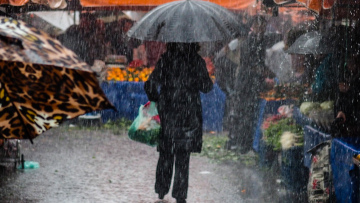 Καιρός: Βροχές και καταιγίδες σε όλη τη χώρα από το μεσημέρι