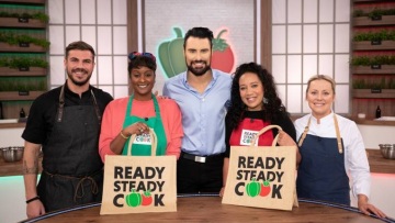 Ο Άκης Πετρετζίκης και στο BBC!