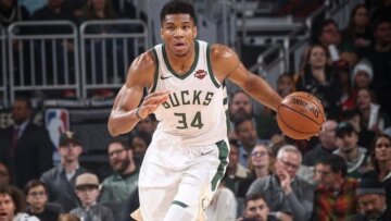 Γιάννης Αντετοκούνμπο: Έκανε double-double στο πρώτο του φιλικό με τους Μπακς, δίχως να πατήσει «γκάζι» - Δείτε βίντεο