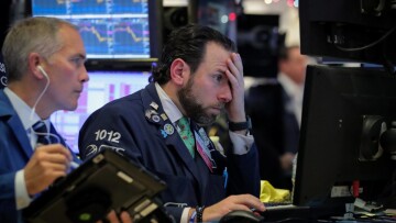 Κορωνοϊός: «Καταιγισμός» στη Wall Street - Πάνω από 11% η πτώση