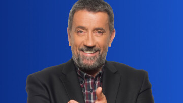 O Σπύρος Παπαδόπουλος απαντά αν πιστεύει τον Θεό