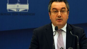 Κορωνοϊός: Βίντεο από τον Ηλία Μόσιαλο για τη σημασία του πλυσίματος των χεριών