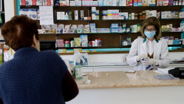 Κορωνοϊός-μέτρα: Επίταξη φαρμάκων και μέσων προστασίας - Πρόστιμα €5.000 για όσους δεν υπακούν στα μέτρα