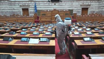 Κορωνοϊός: Οδηγίες από τη Νέα Δημοκρατία προς βουλευτές - Διαβάστε πώς και πού θα εμφανίζονται