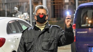 Κορωνοϊός στην Ιταλία: Μάσκες προστασίας από ύφασμα… γραβάτας 