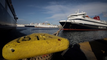 Δεμένα τα πλοία την Παρασκευή 30 Οκτωβρίου, απεργιακές κινητοποιήσεις σε λιμάνια
