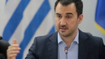 Κορωνοϊός-ΣΥΡΙΖΑ: Πέρασαν 10 ημέρες για να πράξει ο πρωθυπουργός το αυτονόητο με την Εκκλησία