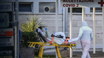 Κορωνοϊός - Ιταλία: Οι γιατροί επιλέγουν τους ασθενείς με βάση τις πιθανότητες επιβίωσης