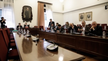 Προανακριτική Novartis: Στη Βουλή η μήνυση Μιωνή κατά Παπαγγελόπουλου