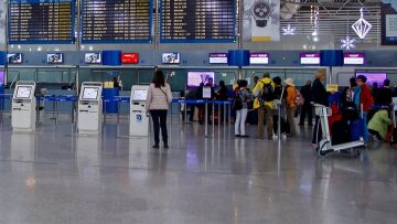 Κορωνοϊός: Σε ισχύ από το μεσημέρι η υποχρεωτική καραντίνα για όλους τους επιβάτες πτήσεων από το εξωτερικό 