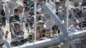 Μεταναστευτικό:  Κατατέθηκαν οι ΠΝΠ για την «επίταξη ακινήτων» και την «αναστολή υποβολής αιτήσεων χορήγησης ασύλου» 