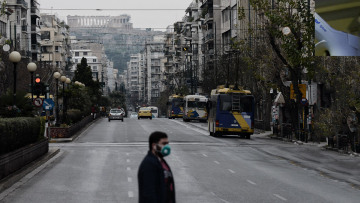 Απαγόρευση κυκλοφορίας: Σε ισχύ το νέο μέτρο για τον κορωνοϊό - Πώς θα γίνονται οι μετακινήσεις
