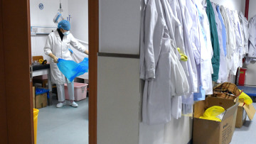 Κρούσματα κορωνοϊού: Στους 19 οι νεκροί - Πέθαναν δύο στο «Σωτηρία»