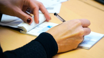 Μέτρα για κορωνοϊό: Σχέδιο για αναβολή επιταγών για 70 μέρες 