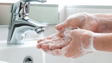 Κορωνοϊός: Αυτά είναι τα μέτρα υγιεινής που προτείνει ο Σωτήρης Τσιόδρας