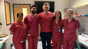 Κορωνοϊός στη Βρετανία: «Καμπανάκι» από Έλληνα γιατρό - «Η καμπύλη των κρουσμάτων δείχνει ότι πάμε όπως η Ιταλία»