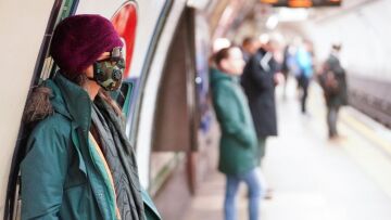 Κορωνοϊός - Λονδίνο: Βραβευμένος σεφ ετοιμάζει γεύματα για ευάλωτες ομάδες