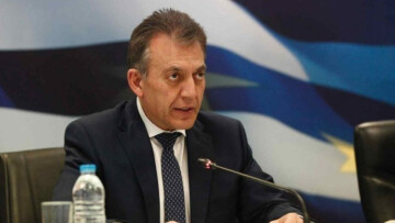 Κορωνοϊός - Εκ περιτροπής εργασία: Προσωρινό, αναγκαίο και επείγον το μέτρο, επισημαίνει ο Βρούτσης