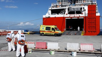 Κορωνοϊός: Στο Λαϊκό μεταφέρθηκαν οι δύο ναυτικοί του «Θεολόγος» - Σε καραντίνα το πλήρωμα 
