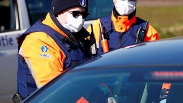 Κορωνοϊος-Βέλγιο: Φυλακή έως 2 χρόνια για όσους φτύνουν ή βήχουν σε αστυνομικούς