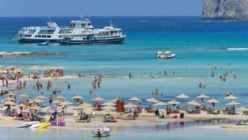 Οι πέντε κρίσιμοι παράγοντες για την επόμενη μέρα του ελληνικού τουρισμού