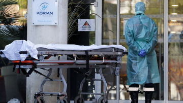 Κορωνοϊός – Γαλλία: Πάνω από 6.500 νεκροί -1.416 απ’ αυτούς σε γηροκομεία 