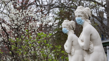 Κορωνοϊός: «Αγριεύει» η παγκόσμια «μάχη» για μάσκες - Καταγγελίες για αμφιλεγόμενες μεθόδους κρατών