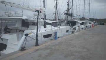 Κραυγή αγωνίας: 80 Έλληνες ναυτικοί τουριστικών σκαφών δεν επιτρέπεται να πιάσουν ελληνικό λιμάνι