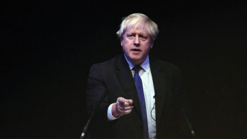 Κορωνοϊός - Μπόρις Τζόνσον: Τα επίμονα συμπτώματα και η νοσηλεία του - Τι είπε ο Τραμπ για τον «φίλο» του