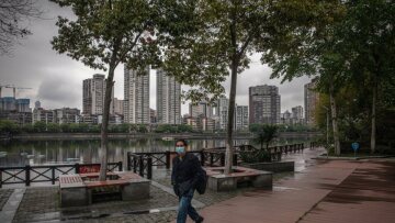 Κορωνοϊός: Αυξήθηκε κατά 1.290 ο αριθμός των νεκρών στην Κίνα - Νέα στοιχεία από την Ουχάν