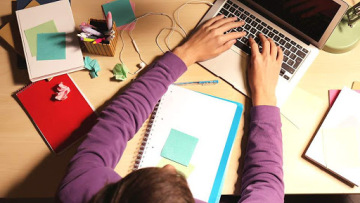 Κορωνοϊός: Μεγάλη συμμετοχή των μαθητών στην εξ αποστάσεως διδασκαλία