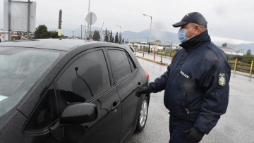 Απαγόρευση κυκλοφορίας: Ξεπέρασαν τα 25.000 τα πρόστιμα για άσκοπες μετακινήσεις