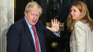 Μπόρις Τζόνσον - Κάρι Σίμοντς: Σταθερή η κατάσταση του Βρετανού πρωθυπουργού