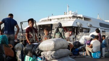 Μεταναστευτικό: Η Ελβετία υποδέχεται 22 ασυνόδευτους πρόσφυγες και προσφέρει 1,1 εκατ. φράγκα