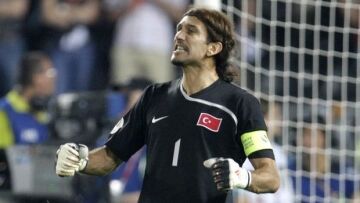 Κορωνοϊός - Ποδόσφαιρο: «Σκέφτηκα πως θα άφηνα μόνη της την οικογένειά μου» λέει ο Ρουστού