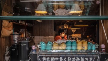 Κορωνοϊός - Κίνα:  Άνοιξε η μεγαλύτερη υπαίθρια αγορά της Ουχάν 